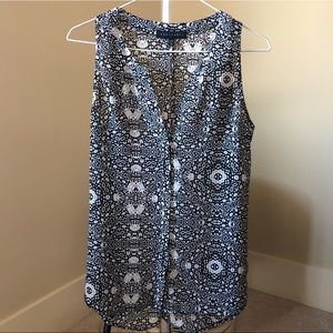 Sanctuary Patterned Tank Top Size Small EUC
